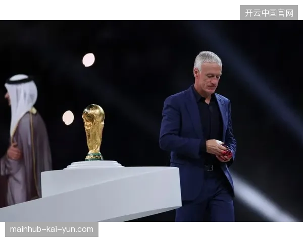 姆巴佩凭借俱乐部赛季的火热状态，将在德尚的世界杯战术体系中扮演终结者核心角色